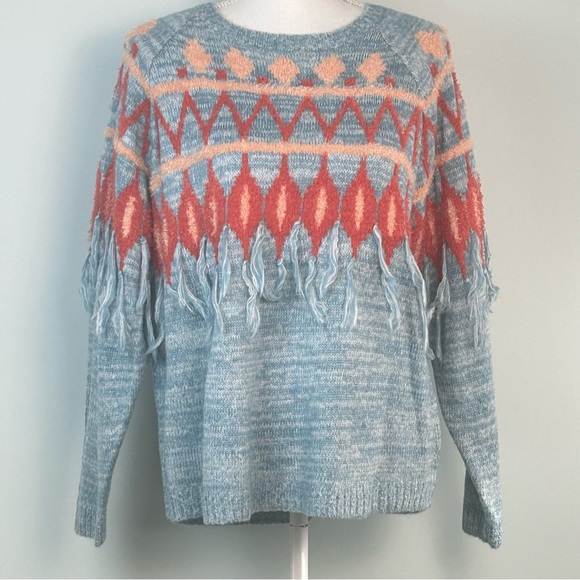 NWT Kensie Pullover Sweater With Fabric Tassel Fringe - Picture 1 of 10